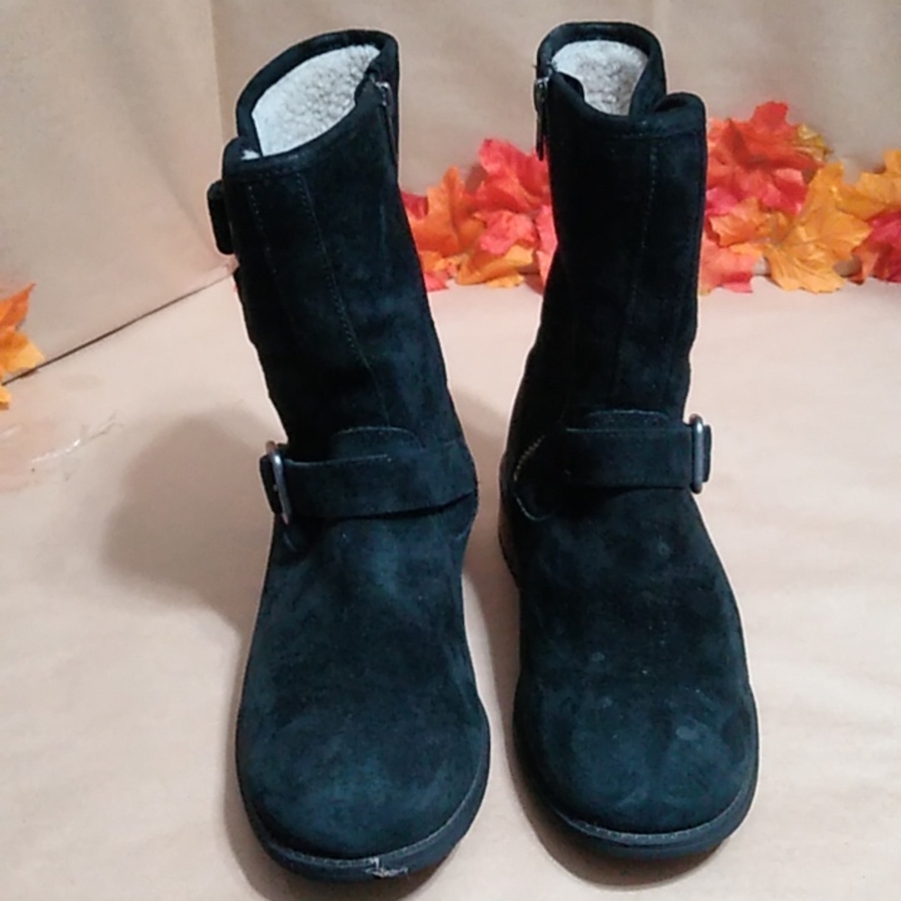 UGG boots sz 7.5